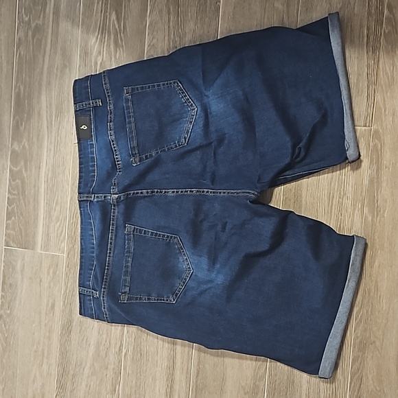 Women's Jean Shorts - Picture 2 of 3